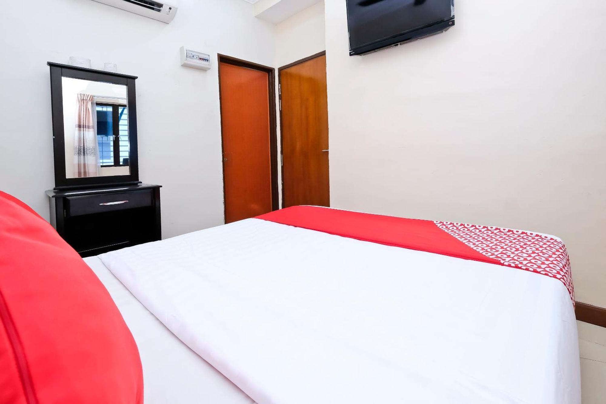 Oyo 714 Arina Hotel Bangi Esterno foto