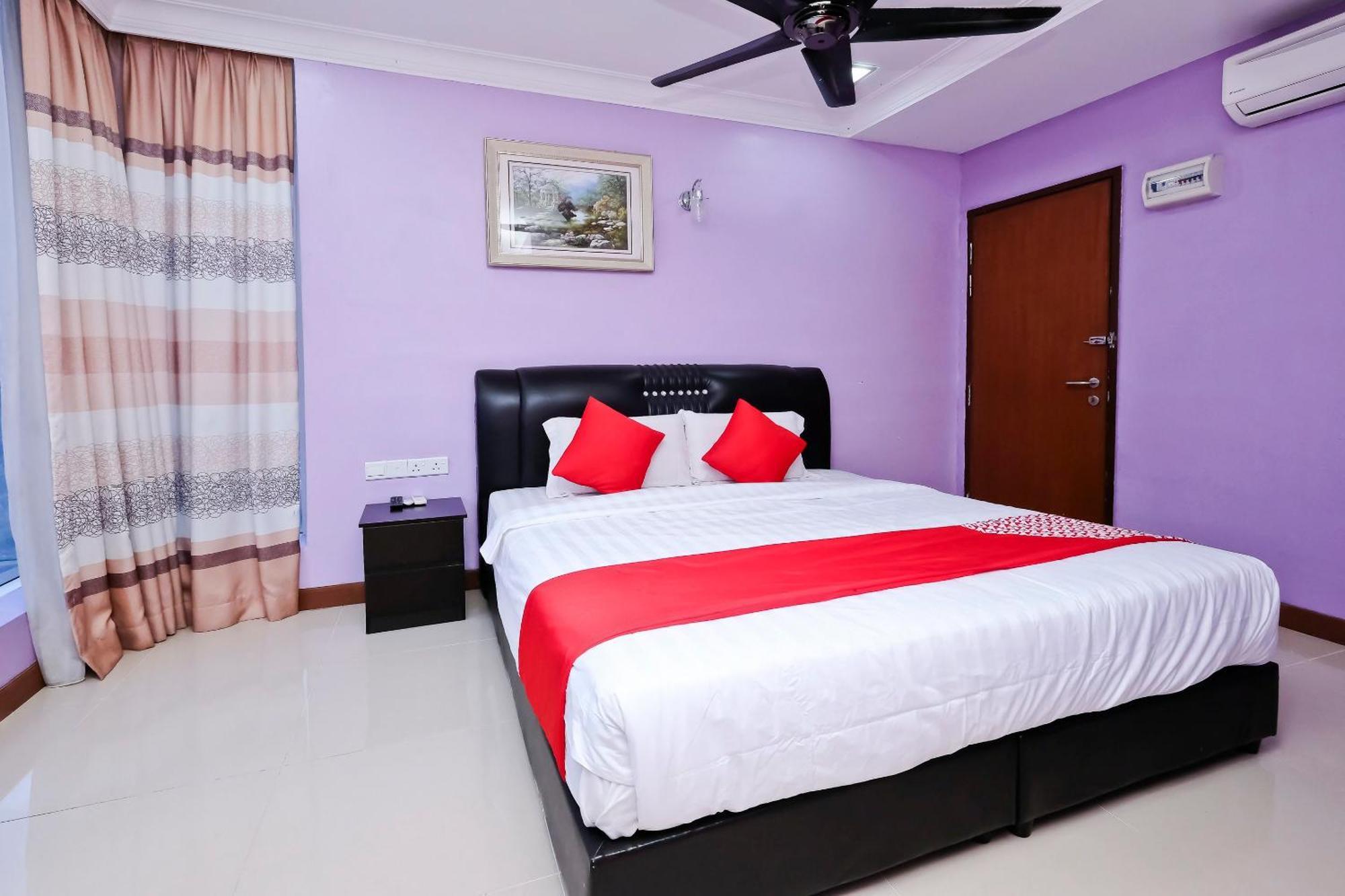 Oyo 714 Arina Hotel Bangi Esterno foto